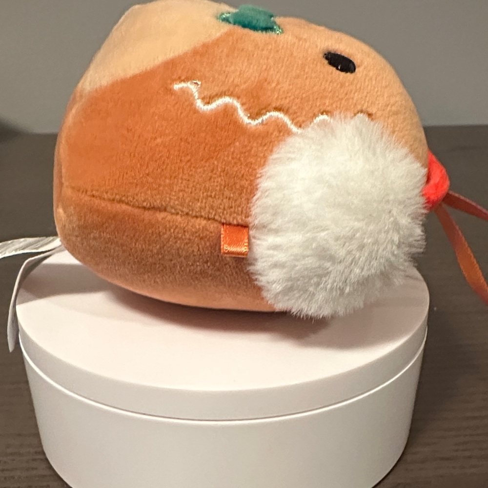 Squishmallows Gingerbread with Earmuffs - Picture 7 of 9